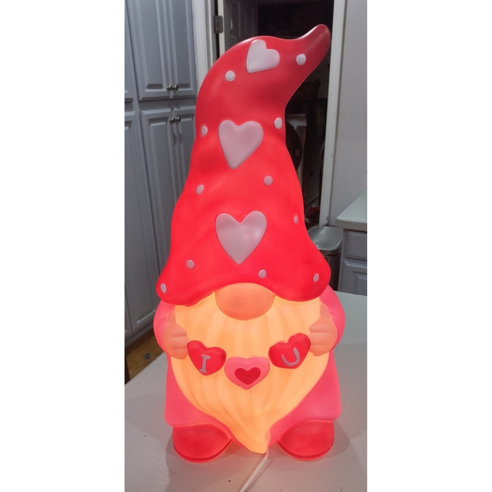 Cracker Barrel 24" Valentine's Gnome I ❤️ U Lighted Blow Mold 2025